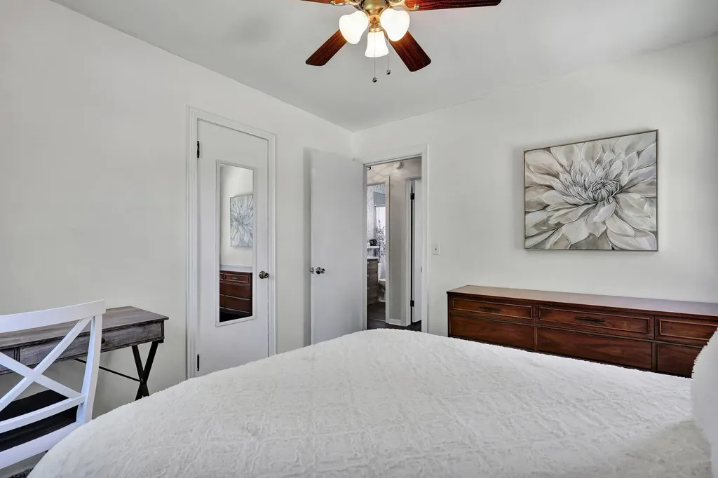3201 Sablain Parkway Drive Lansing City MI 48910