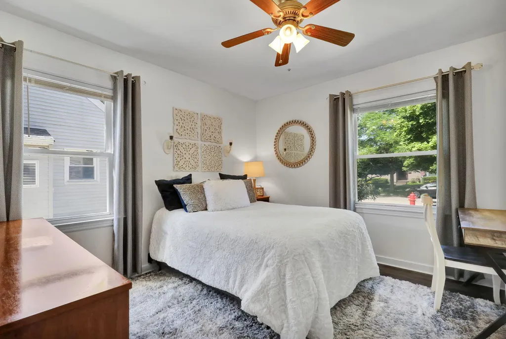 3201 Sablain Parkway Drive Lansing City MI 48910