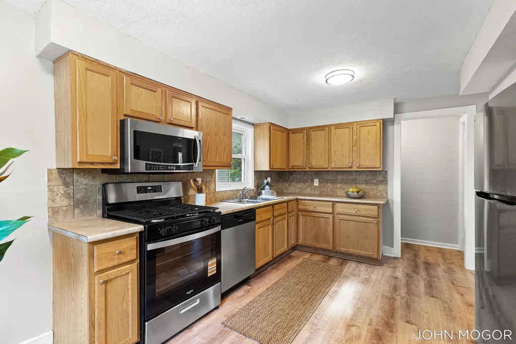 1035 Alexander Street SE Grand Rapids City MI 49507