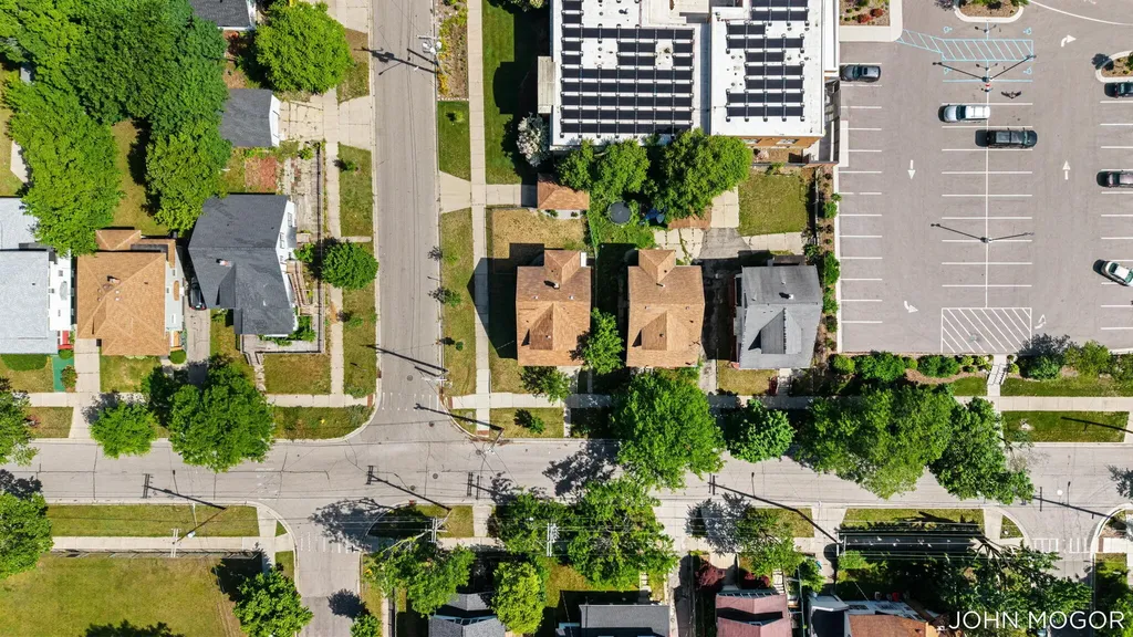1035 Alexander Street SE Grand Rapids City MI 49507