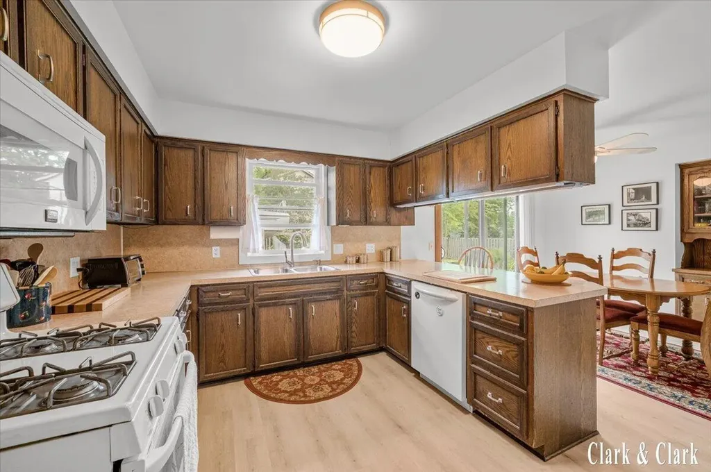 2068 Jamestown Drive SE Kentwood City MI 49508