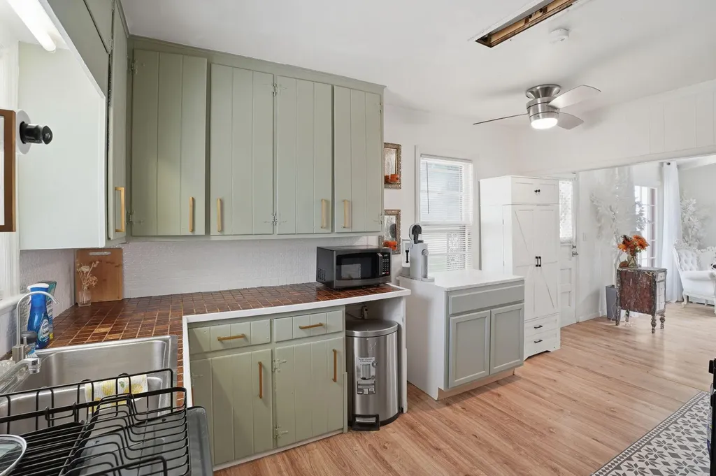 1237 Fuller Avenue NE Grand Rapids City MI 49505