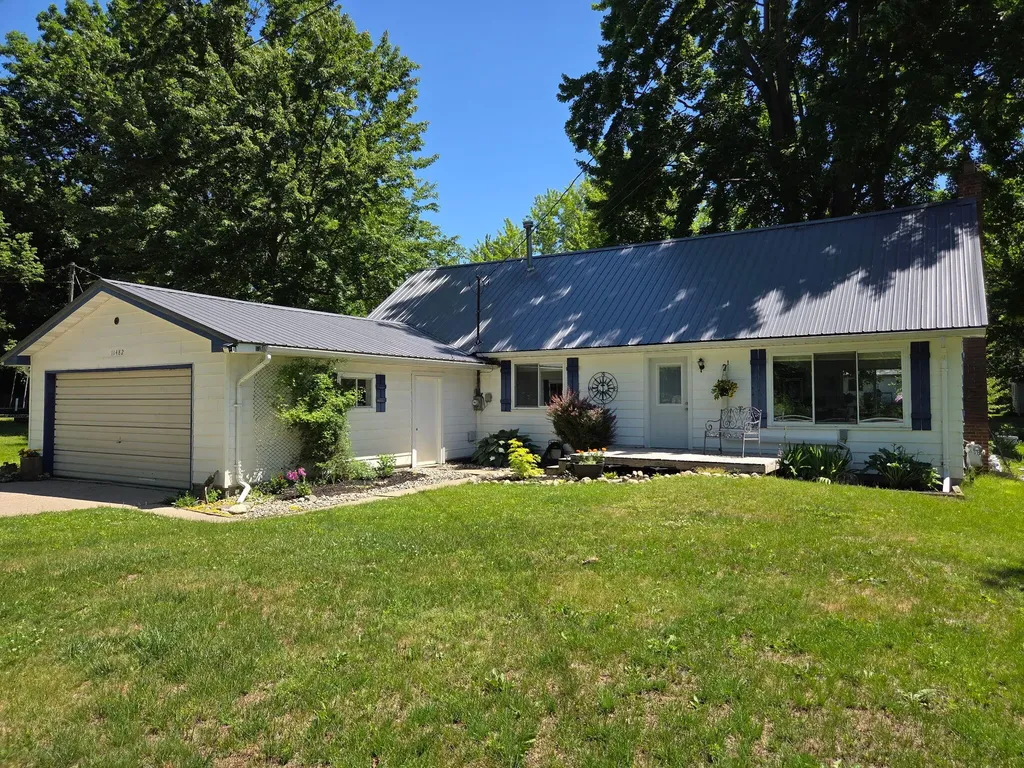 11482 Lakeshore Drive Cato Township MI 48850