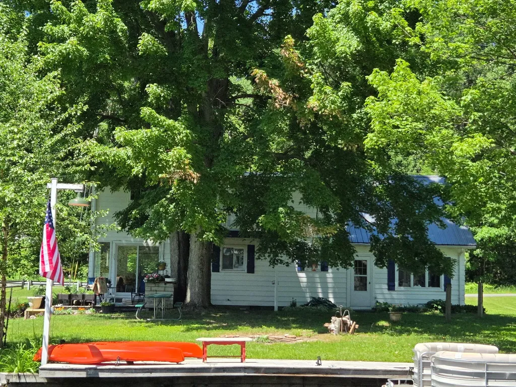 11482 Lakeshore Drive Cato Township MI 48850