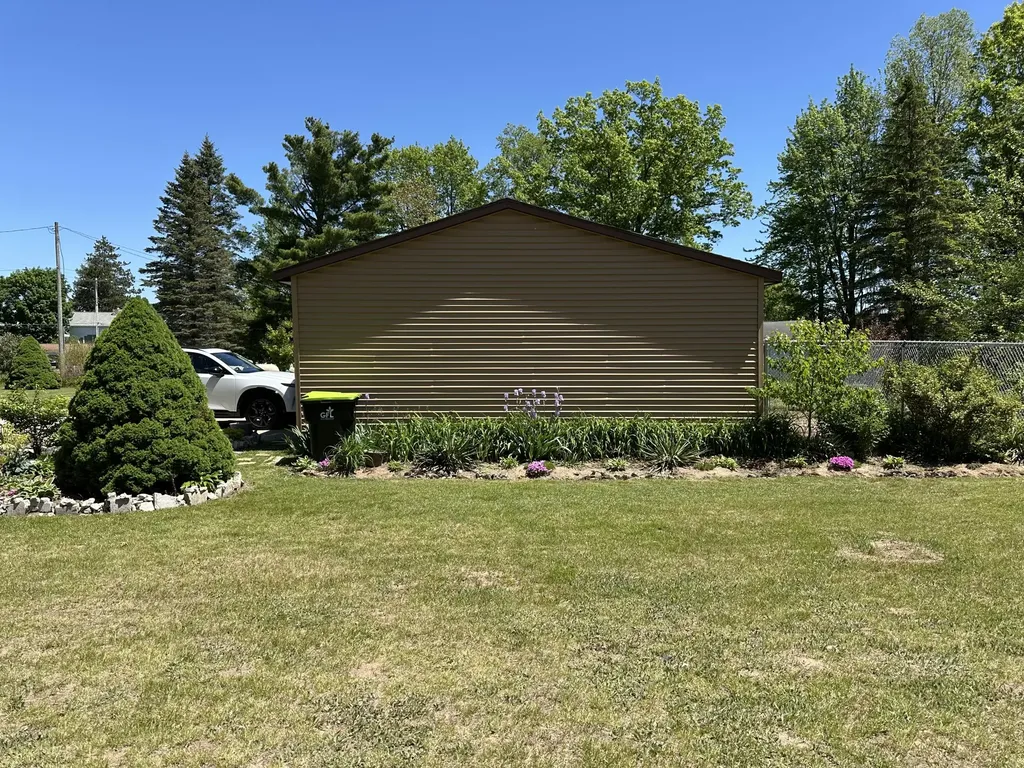 1807 S Lake Mitchell Drive Cherry Grove Township MI 49601