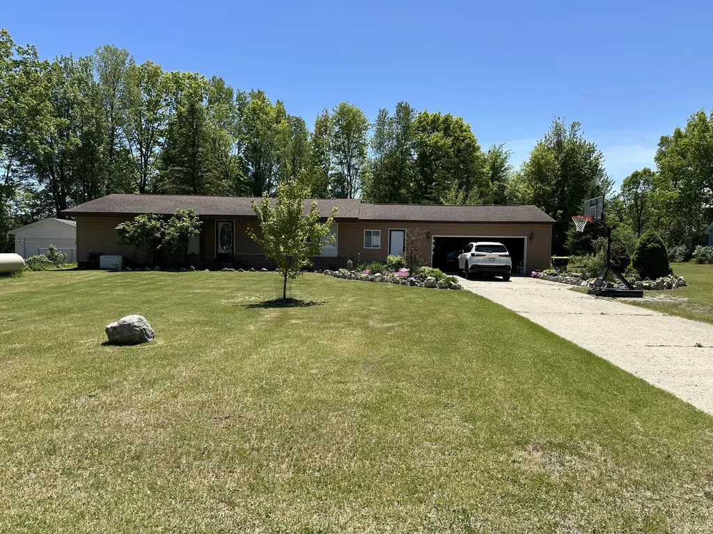 1807 S Lake Mitchell Drive Cherry Grove Township MI 49601