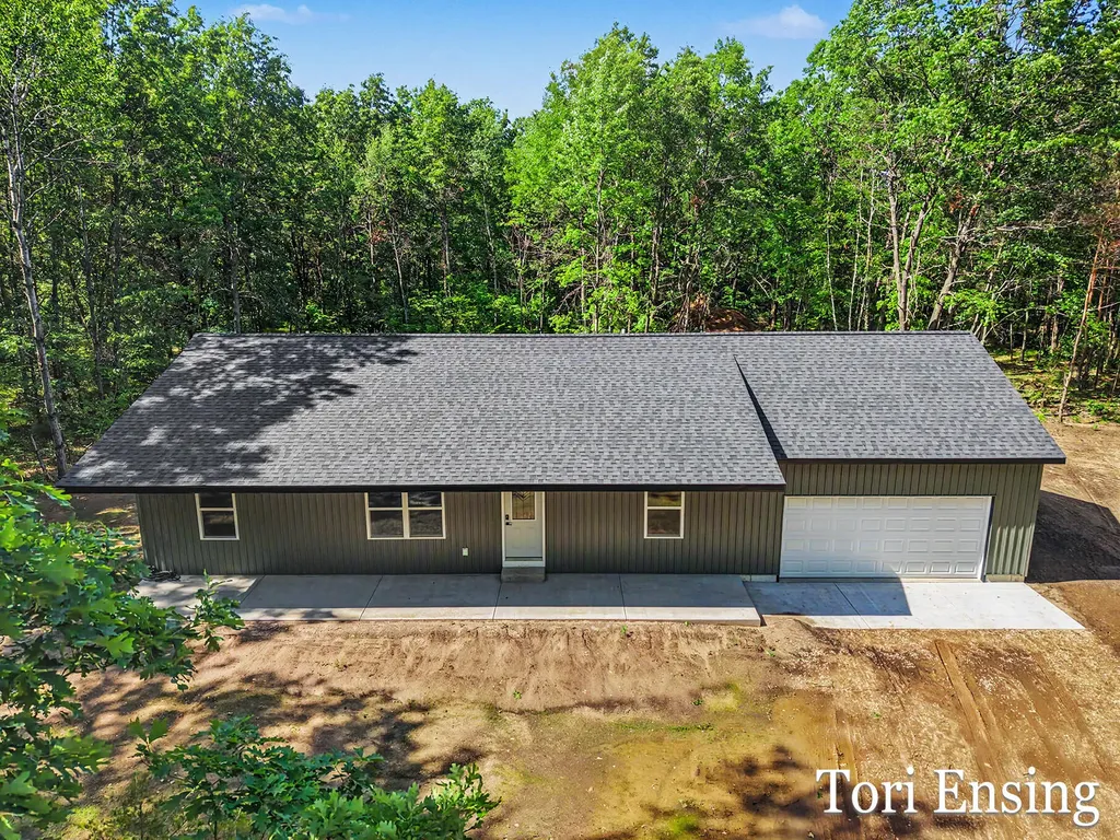 19828 Yankee Road Reynolds Township MI 49329