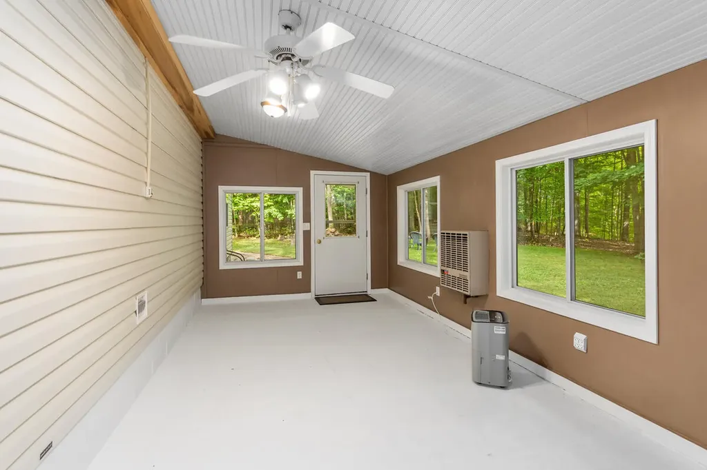 6009 Keeney Drive Belvidere Township MI 48886
