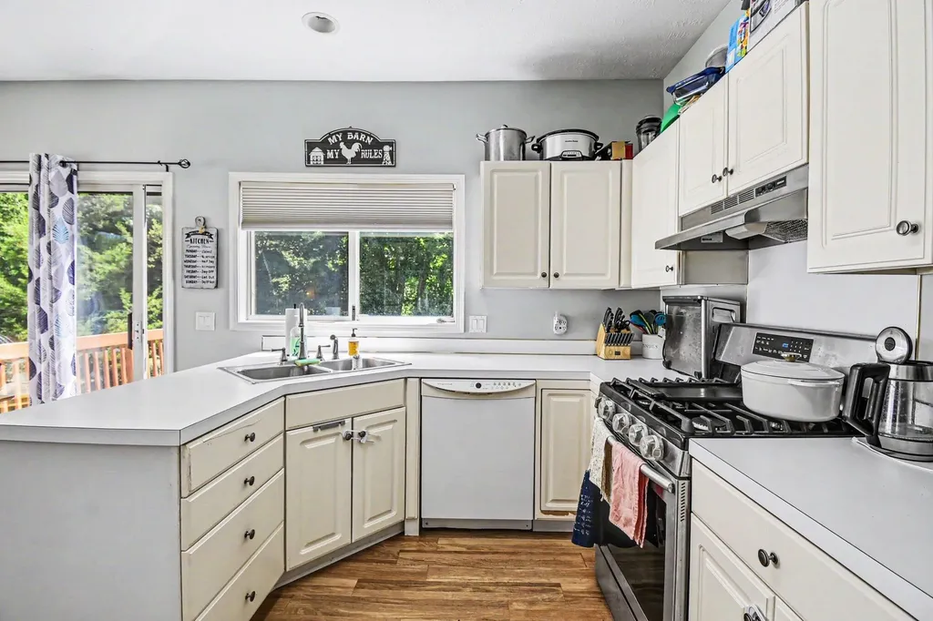 4546 Brookmeadow Court SE Kentwood City MI 49512
