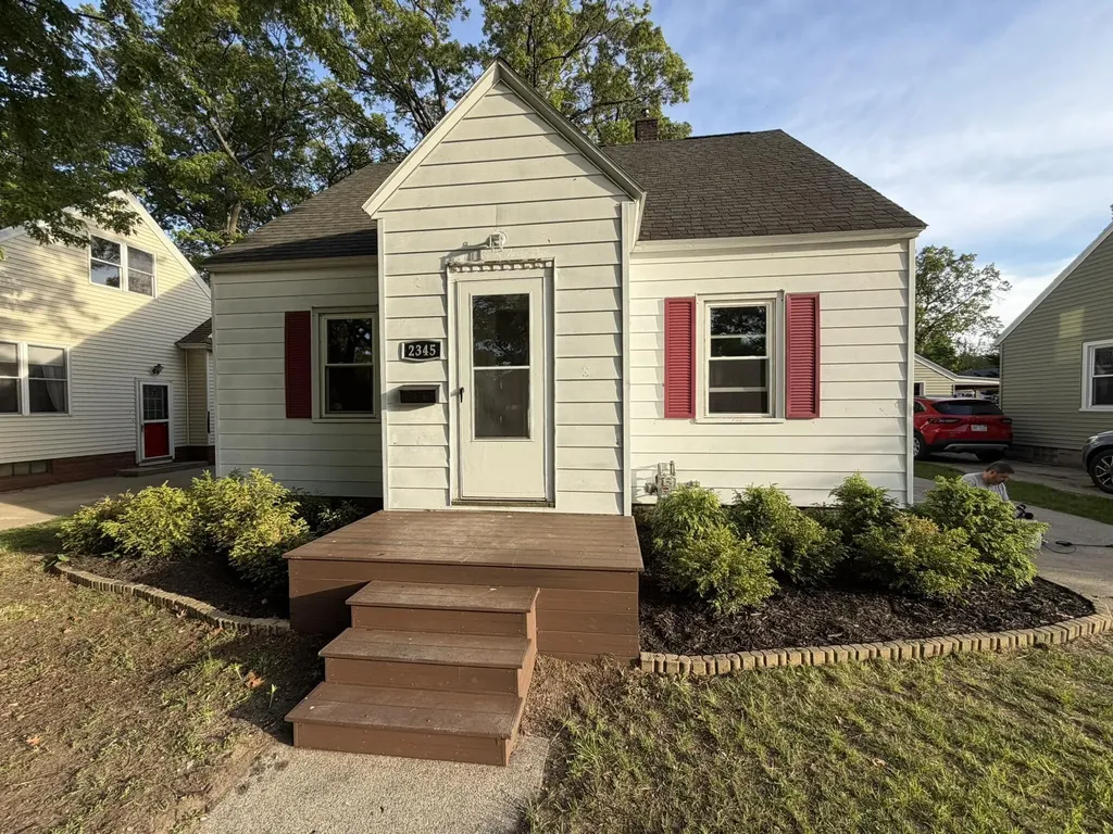 2345 Harding Avenue Muskegon City MI 49441