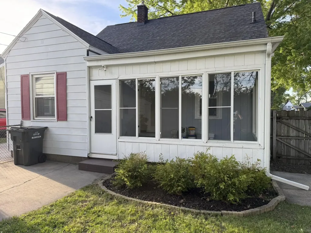 2345 Harding Avenue Muskegon City MI 49441