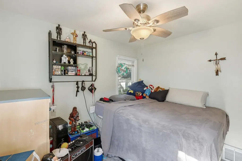 923 Colrain Street SW Wyoming City MI 49509