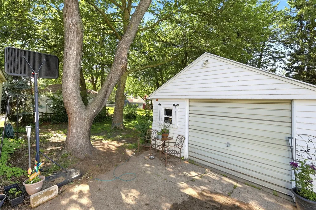923 Colrain Street SW Wyoming City MI 49509