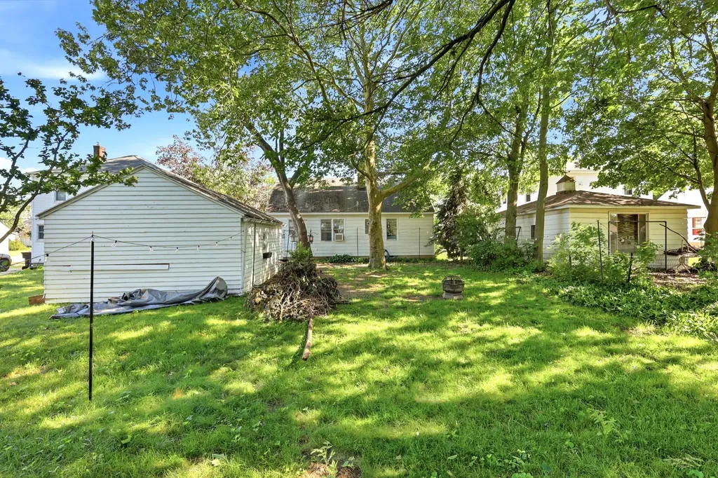 923 Colrain Street SW Wyoming City MI 49509