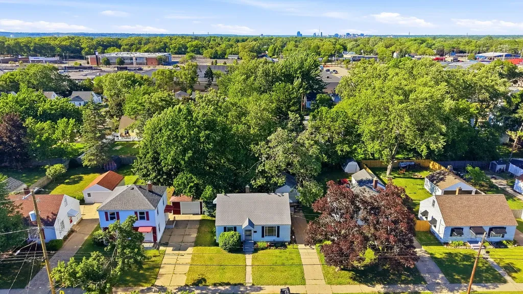 923 Colrain Street SW Wyoming City MI 49509
