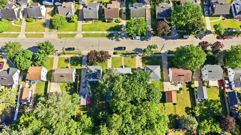923 Colrain Street SW Wyoming City MI 49509