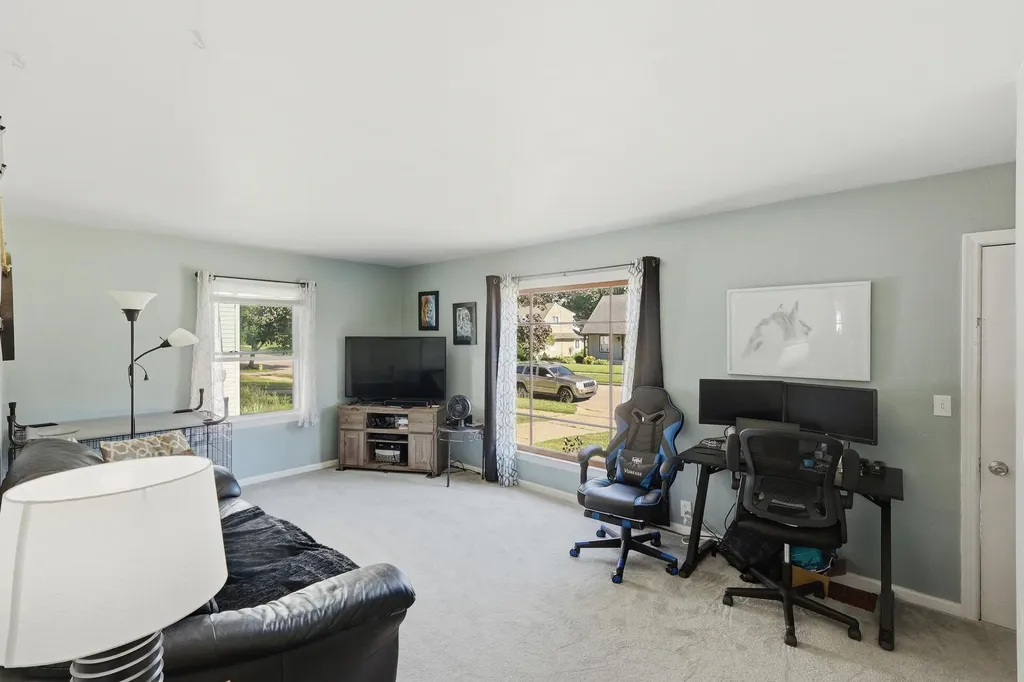 923 Colrain Street SW Wyoming City MI 49509