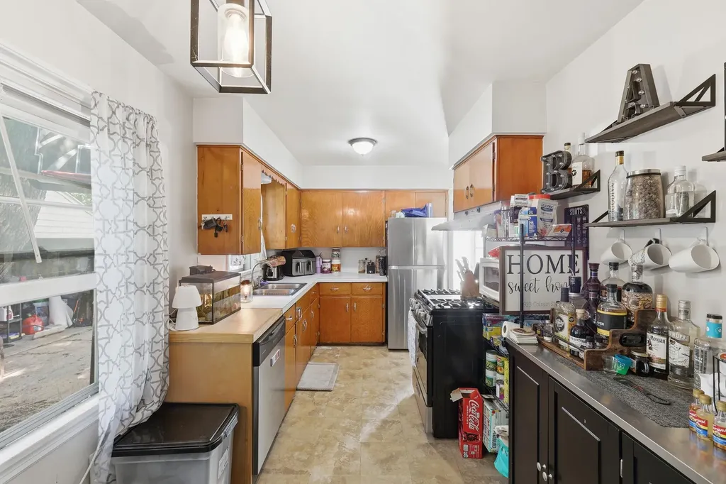 923 Colrain Street SW Wyoming City MI 49509