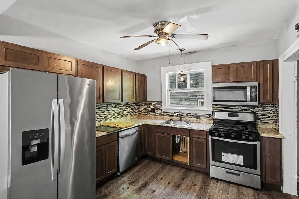 1222 E Kalamazoo Street Lansing City MI 48912