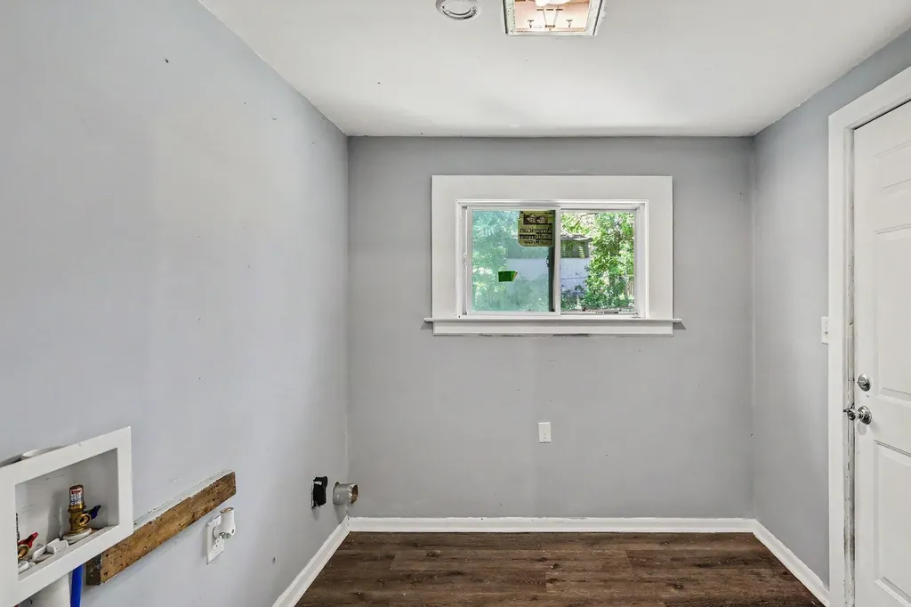 1222 E Kalamazoo Street Lansing City MI 48912