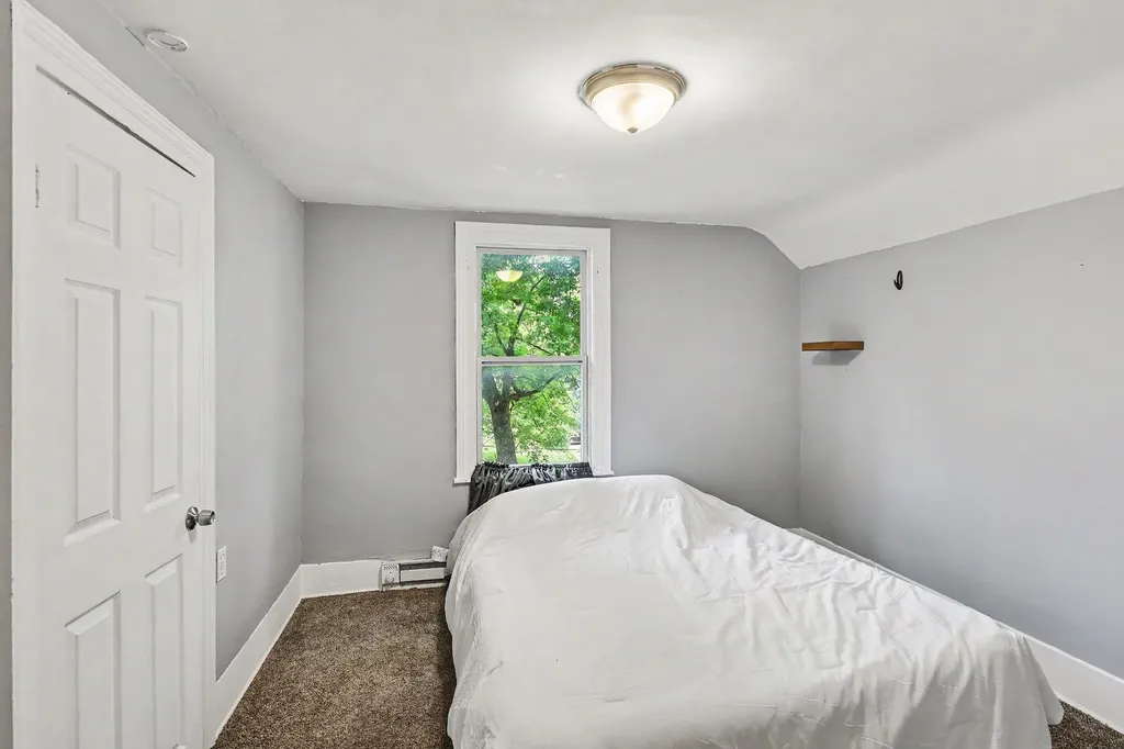 1222 E Kalamazoo Street Lansing City MI 48912