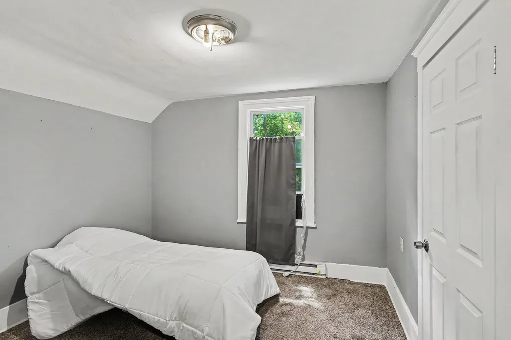 1222 E Kalamazoo Street Lansing City MI 48912