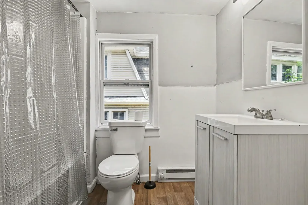 1222 E Kalamazoo Street Lansing City MI 48912