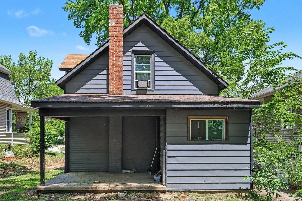 1222 E Kalamazoo Street Lansing City MI 48912