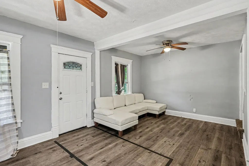 1222 E Kalamazoo Street Lansing City MI 48912