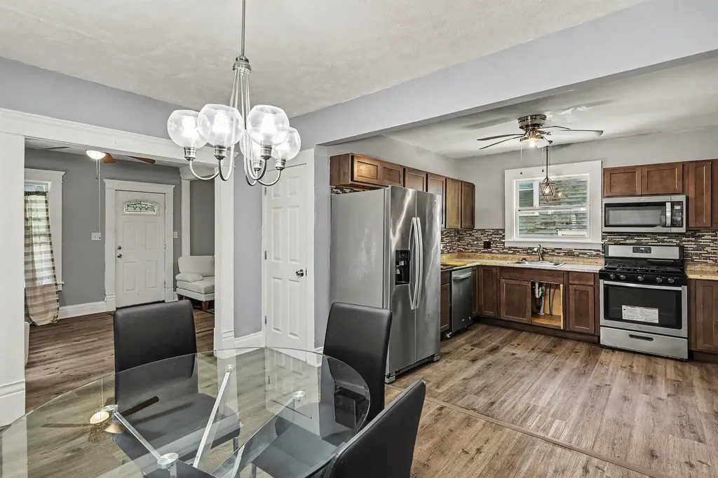 1222 E Kalamazoo Street Lansing City MI 48912