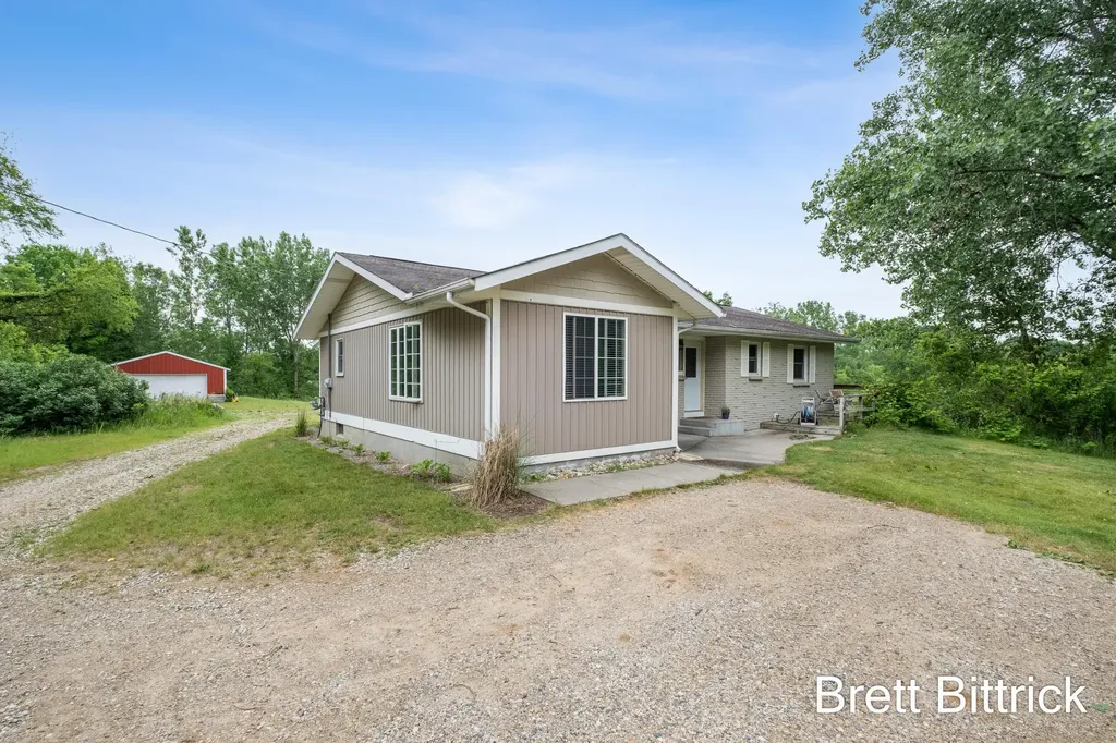 2810 20 Mile Road NW Tyrone Township MI 49330