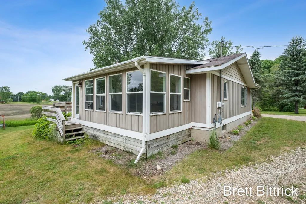 2810 20 Mile Road NW Tyrone Township MI 49330