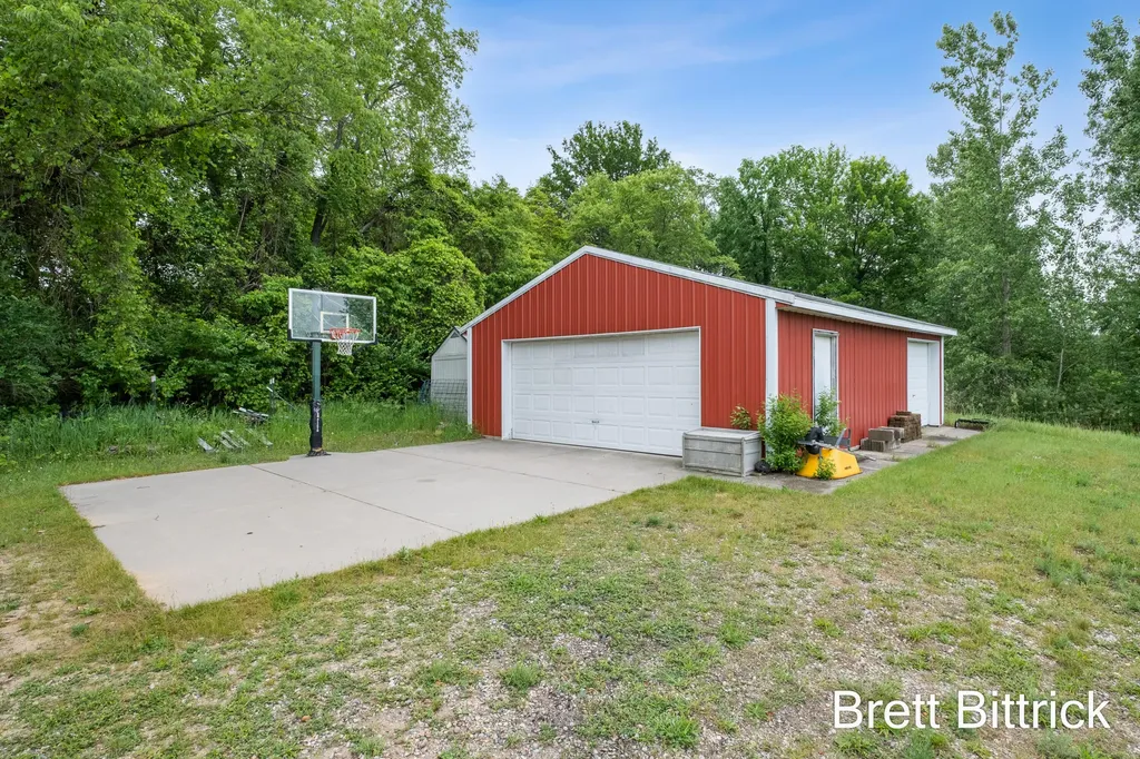 2810 20 Mile Road NW Tyrone Township MI 49330