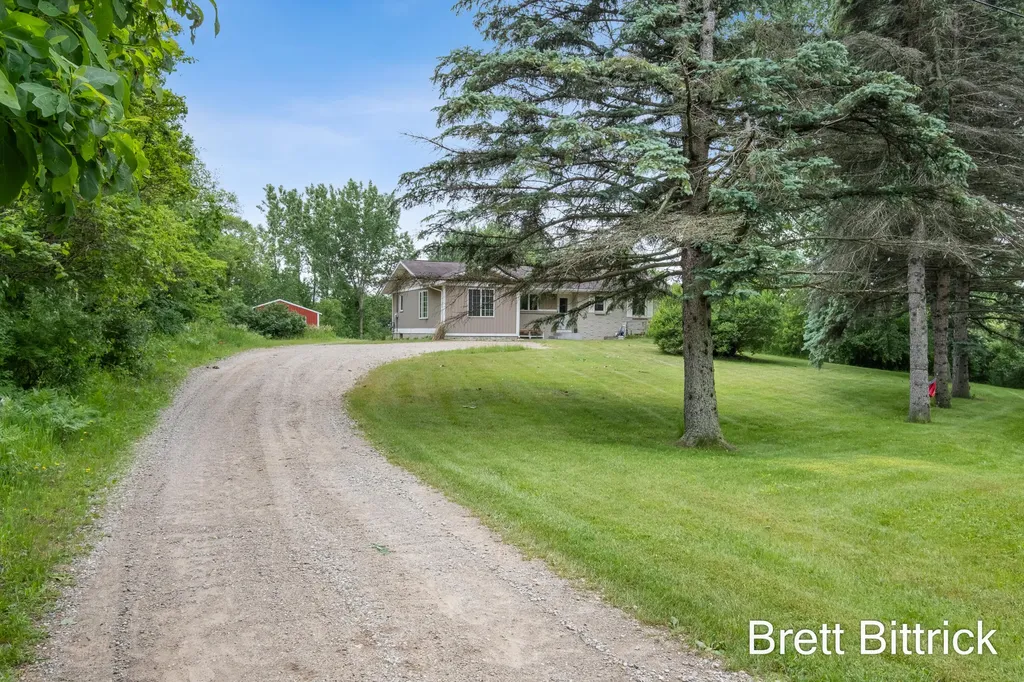 2810 20 Mile Road NW Tyrone Township MI 49330