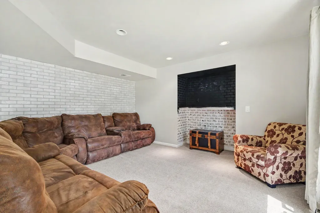 1090 Cumberland Avenue SE Vergennes Township MI 49331