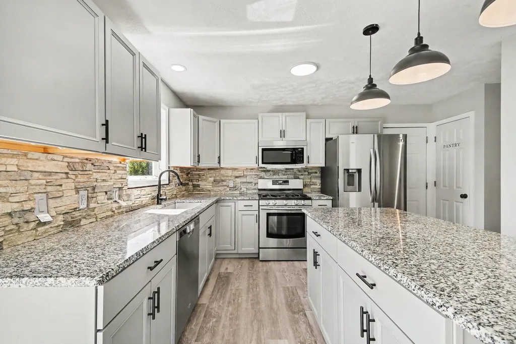 1090 Cumberland Avenue SE Vergennes Township MI 49331