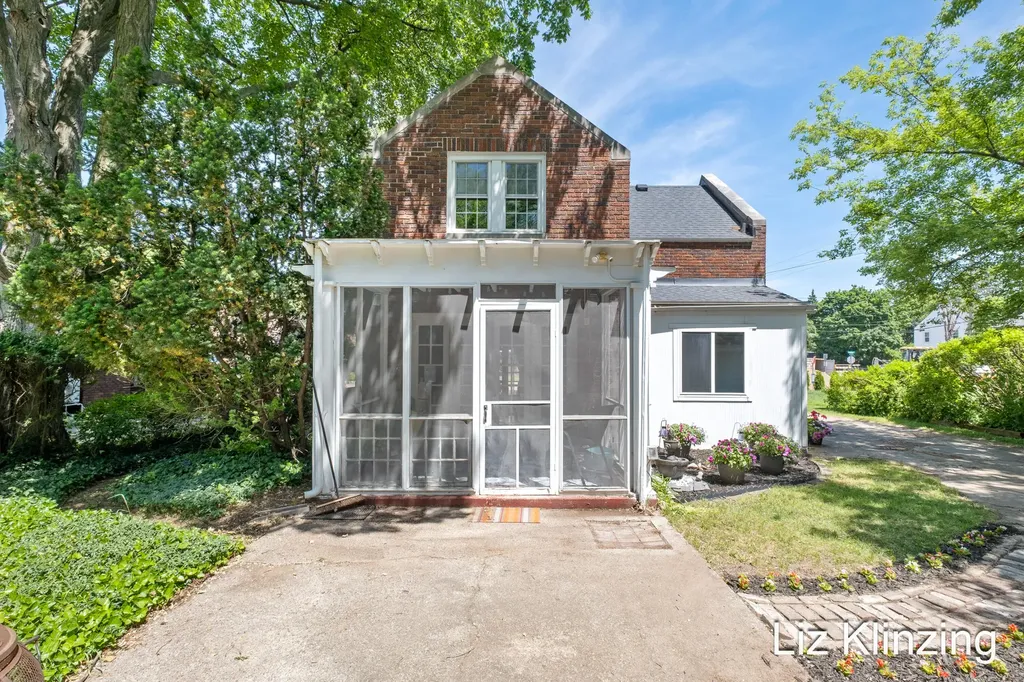 450 Burton Street SE Grand Rapids City MI 49507