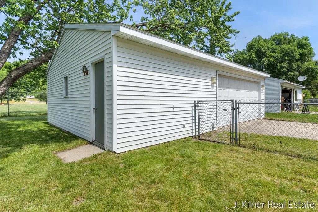 1500 Carol Lynne Drive Lowell City MI 49331