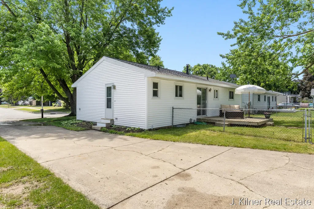 1500 Carol Lynne Drive Lowell City MI 49331