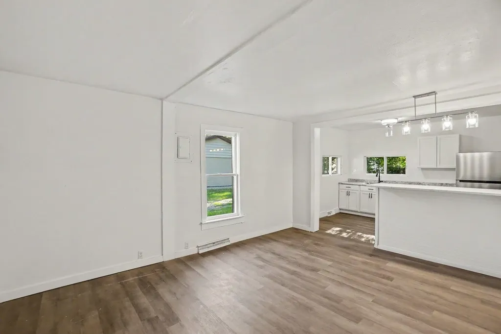2484 Lincoln Street Muskegon City MI 49441
