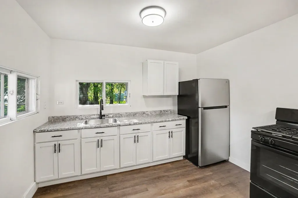 2484 Lincoln Street Muskegon City MI 49441