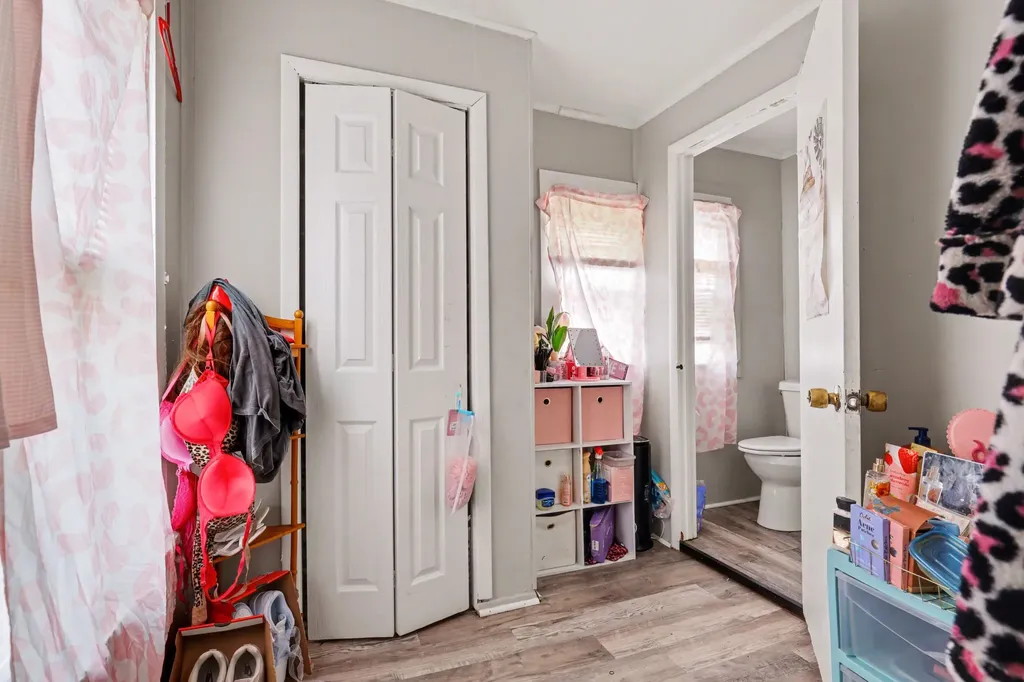 1242 Alpine Avenue NW Grand Rapids City MI 49504