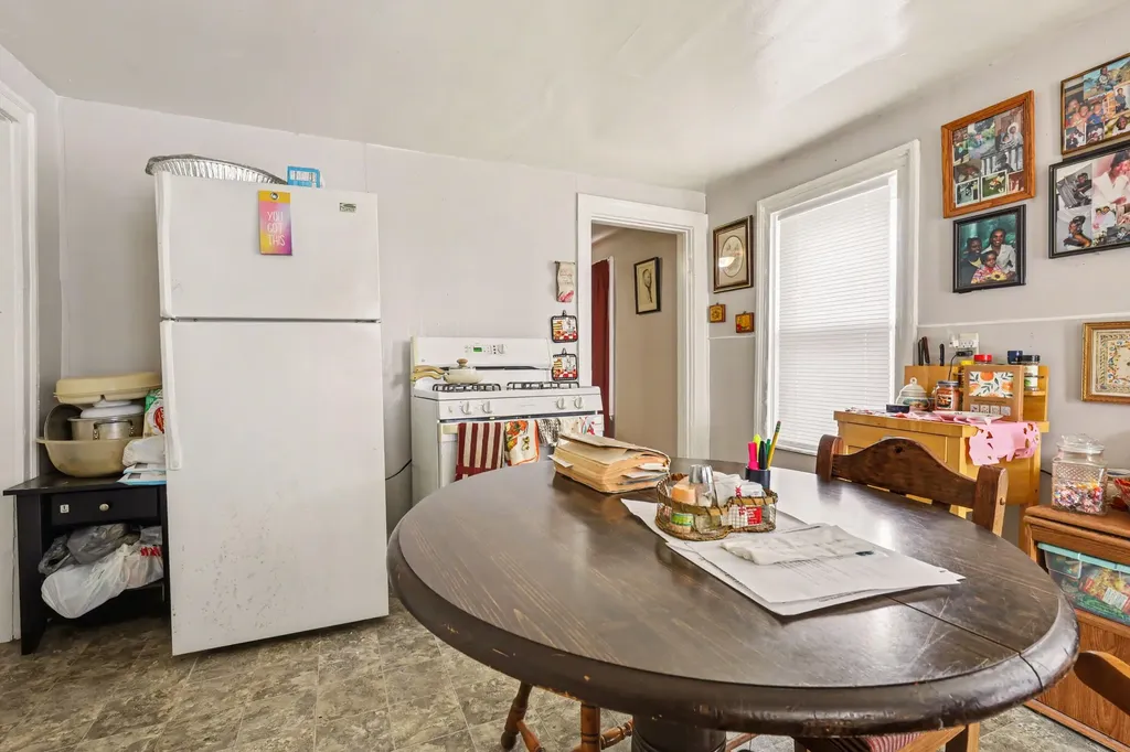 1242 Alpine Avenue NW Grand Rapids City MI 49504