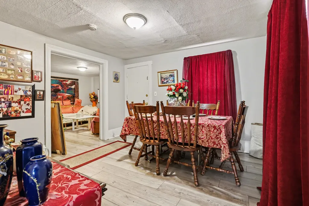 1242 Alpine Avenue NW Grand Rapids City MI 49504