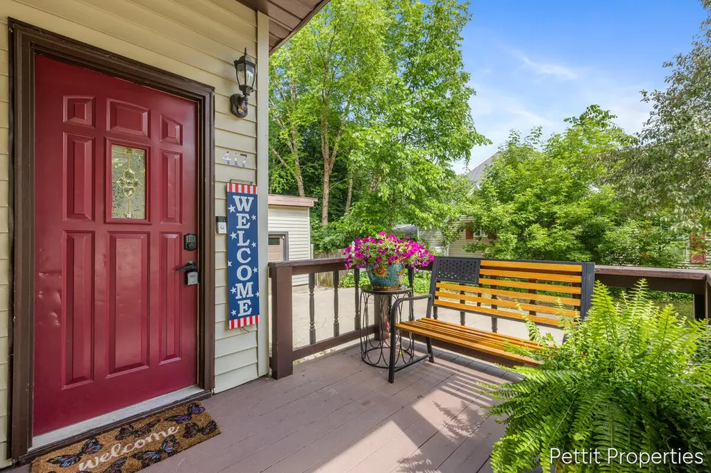 417 S Stewart Avenue Fremont City MI 49412