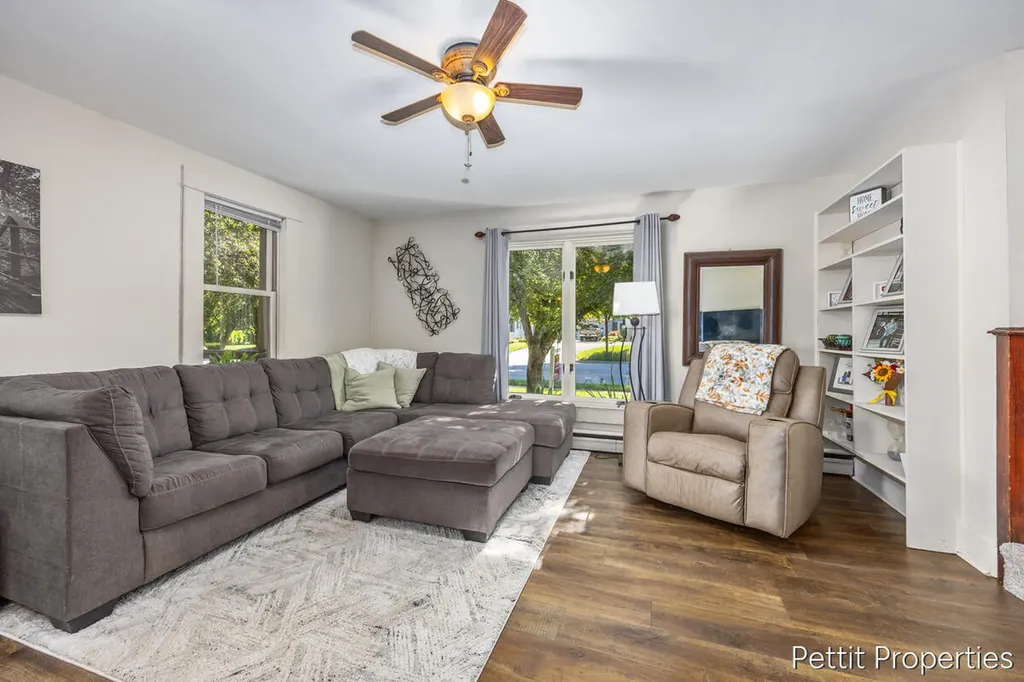 417 S Stewart Avenue Fremont City MI 49412