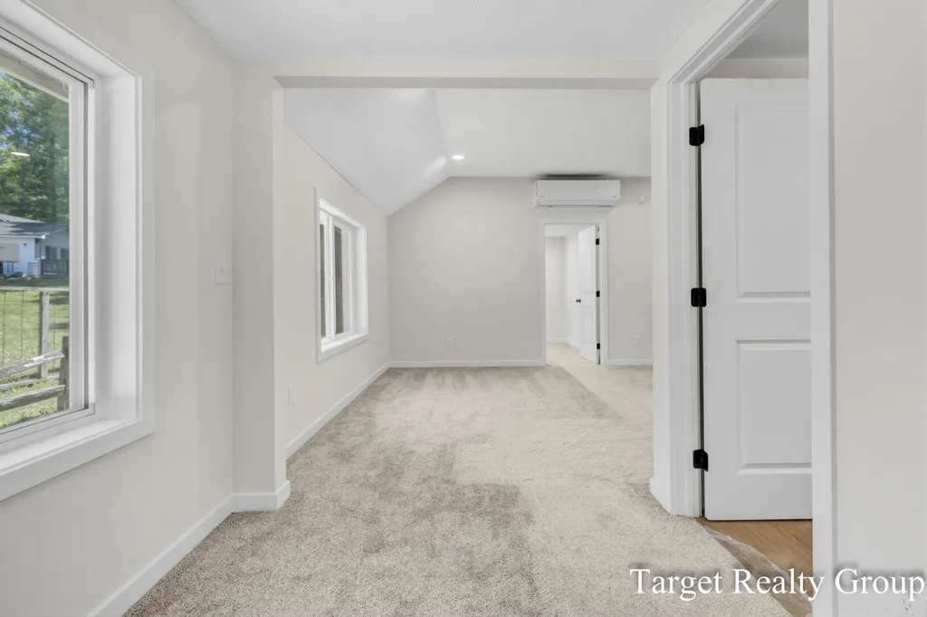 8660 Merry Drive NE Cannon Township MI 49341