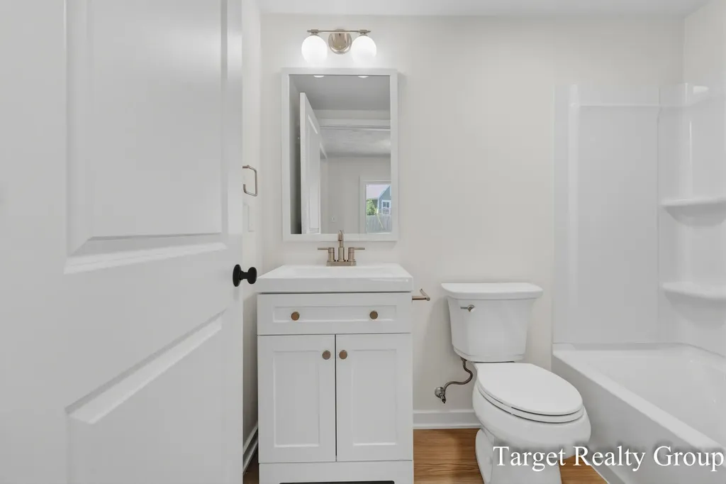 8660 Merry Drive NE Cannon Township MI 49341