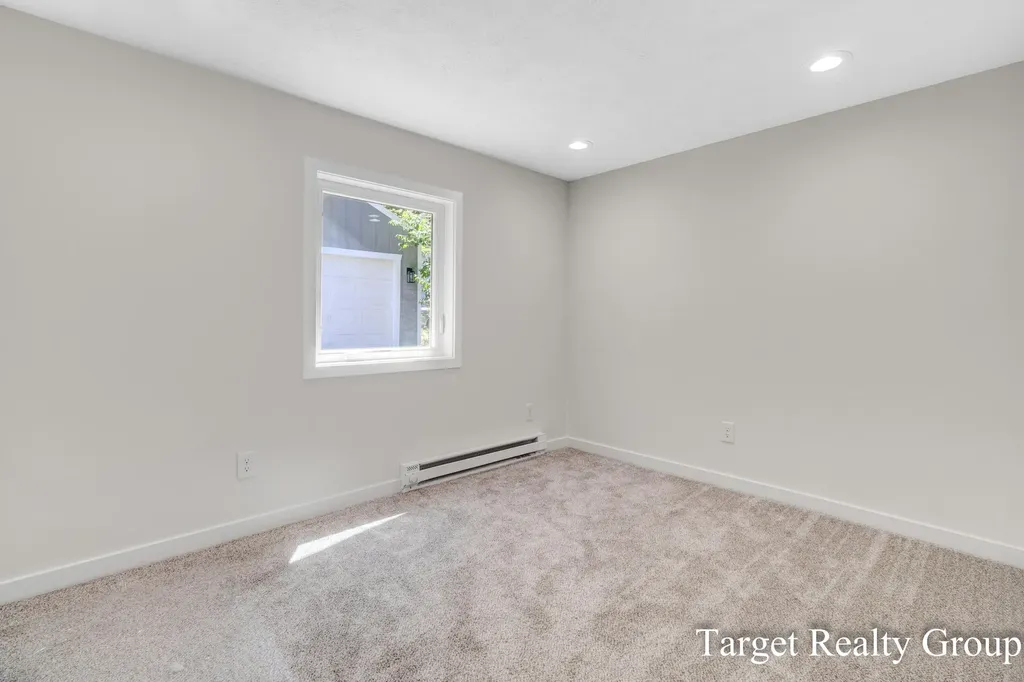 8660 Merry Drive NE Cannon Township MI 49341