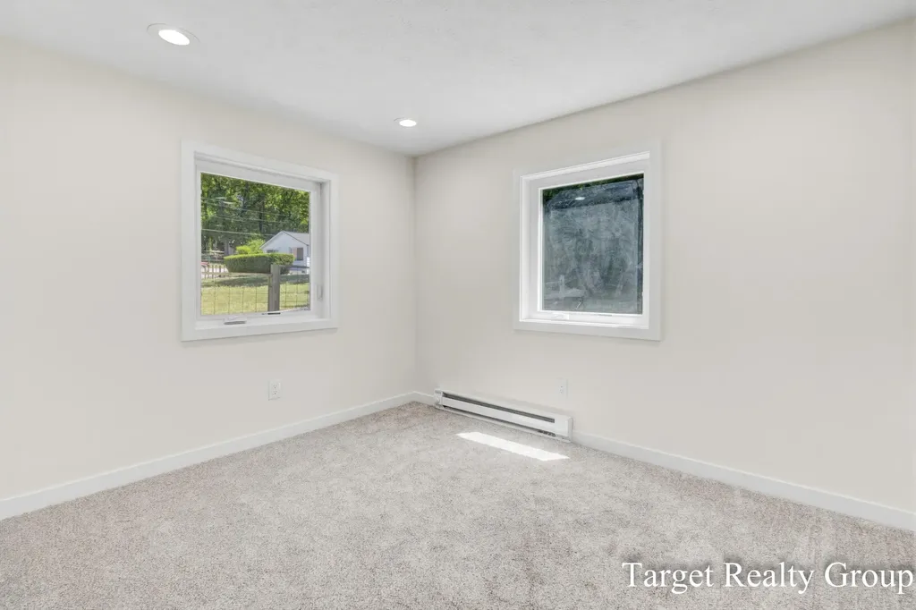 8660 Merry Drive NE Cannon Township MI 49341